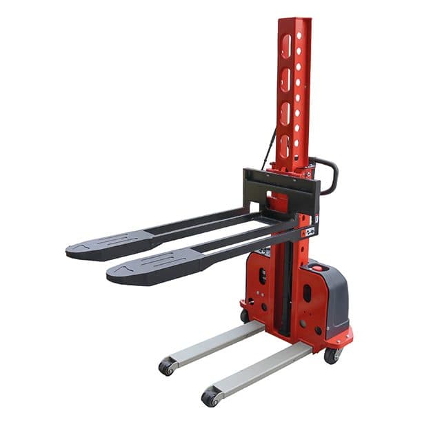 Gerbeur embarqué semi-électrique avec hauteur de chargement 800 mm et capacité 500 kg